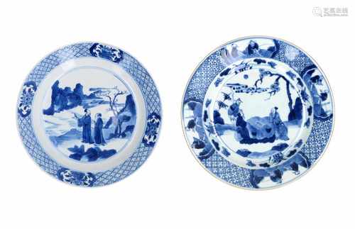 A lot of two blue and white porcelain dishes, 1) decorated with men playing a board game and