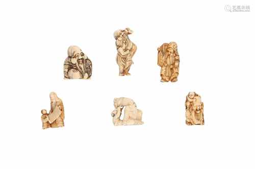 Lot of five netsuke, 1) Ivory, three karako with shishi costume and instruments. L. 4 cm. 2) Ivory