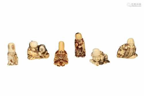 Lot of five netsuke, 1) Ivory Jurojin with karako holding a scroll. Signed Kinji. H. 6 cm. 2)