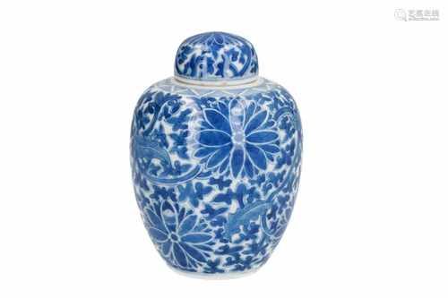 A blue and white porcelain lidded jar, decorated with lotus flowers. Unmarked. China, Kangxi. H.