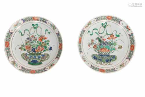 A pair of Famille Verte porcelain deep dishes, decorated with vases and flowers. Unmarked. China,