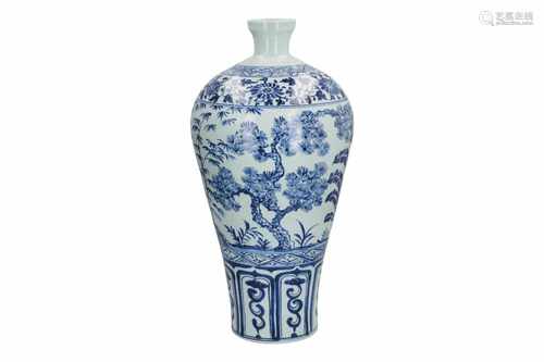 A blue and white porcelain Meiping vase, decorated with flowers. Unmarked. China, 20th century. H.