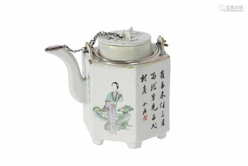 A polychrome porcelain teapot, decorated with long Elizas. With silver handles. Marked with seal