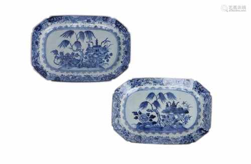 A pair of rectangular blue and white export porcelain dishes, decorated with gardens and