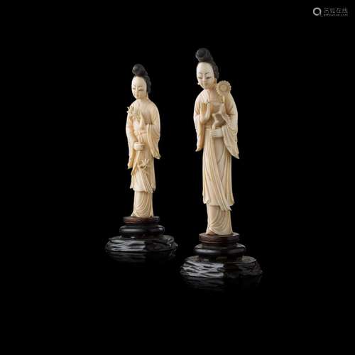 Y TWO IVORY FIGURES OF A FEMALE IMMORTAL LATE QING DYNASTY/REPUBLIC PERIOD 15.2cm high (excluding stand)