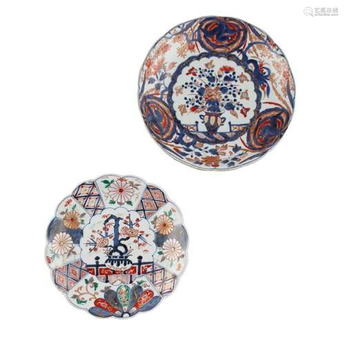 TWO IMARI DISHES EDO PERIOD, EARLY 18TH CENTURY larger one 29cm diam