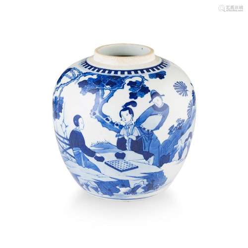 BLUE AND WHITE GINGER JAR LATE 19TH/EARLY 20TH CENTURY 20cm high