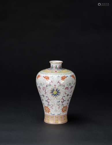 A Famille-Glazed Flowal Scroll Vase‘Da Qing Qianlong Nian Zhi ‘Mark