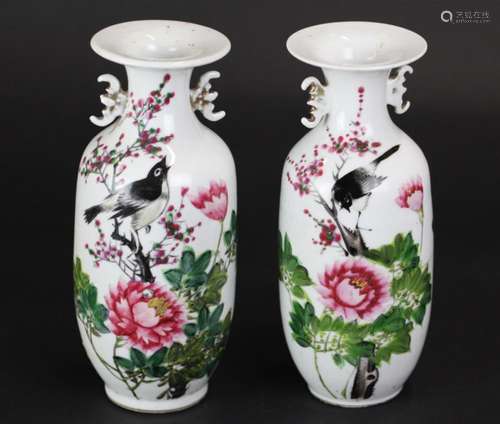 pair of Chinese porcelain vases, 19th/20th c.