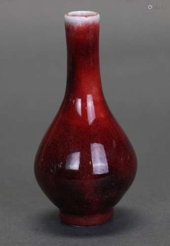 Chinese red glazed porcelain vase, Republican period