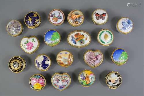 A Quantity of Commemorative Royal Worcester Porcelain Pill Boxes.