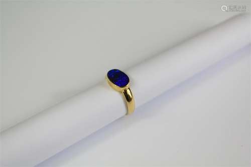 An 18ct Yellow Gold Blue Opal Ring