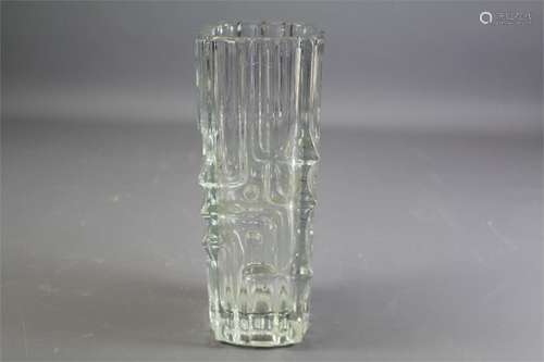 A Vintage Clear Art Glass Vase