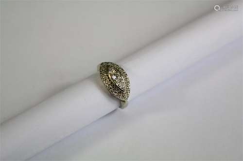 A Ladies 14ct White Gold Diamond Ring