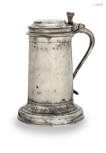 A Charles II pewter Beefeater-type flagon, circa 1680