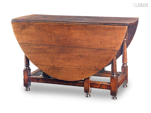 An early 18th century joined oak gateleg table, English, circa 1730