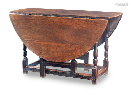 An early 18th century joined oak gateleg dining table, English, circa 1700-20