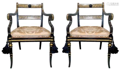 PAIRE DE FAUTEUILS, ANGLETERRE 19ème SIECLE Modèle Sheraton de style Regency