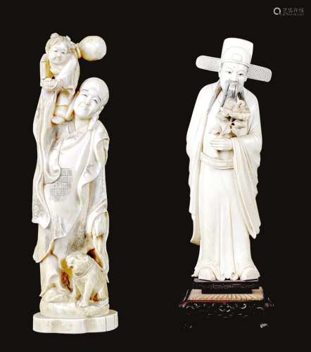 ART ASIATIQUE, JAPON 19ème Paire de statuettes en ivoire