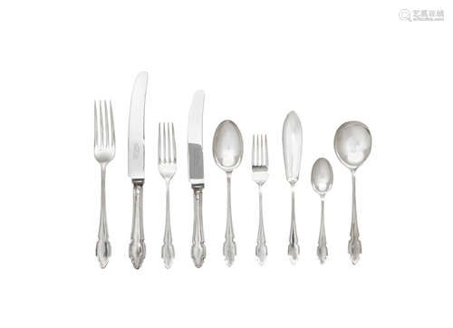 by Cooper Brothers & Sons Ltd, Sheffield 1966 / 1967  (59) A Chippendale pattern silver flatware service