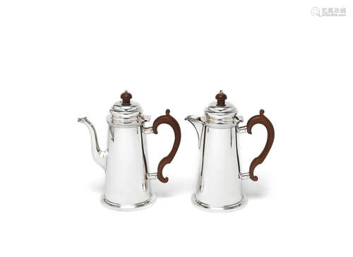 by Atkin Brothers Sheffield 1936 / 1941  (3) A silver café au lait set