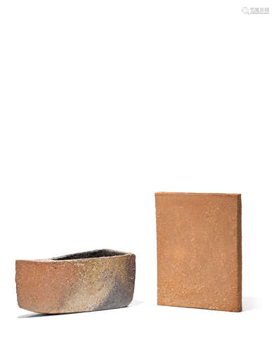 Two Shigaraki-style stoneware vasesHeisei era (1989-), circa 2000 Uematsu Eiji (1949-)