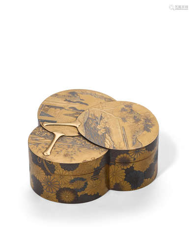 Edo period (1615-1868), 19th century A lacquer box and cover