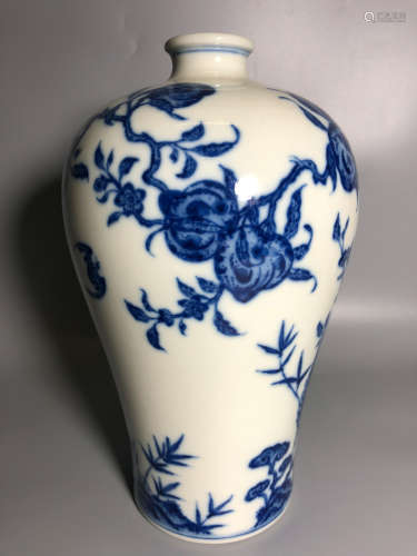 17TH-19TH CENTURY, A BLUE & WHITE MEI VASE, QING DYNASTY