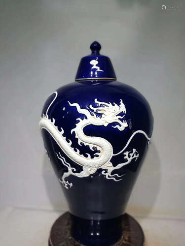 A DRAGON PATTERN BLUE GLAZED PLUM VASE