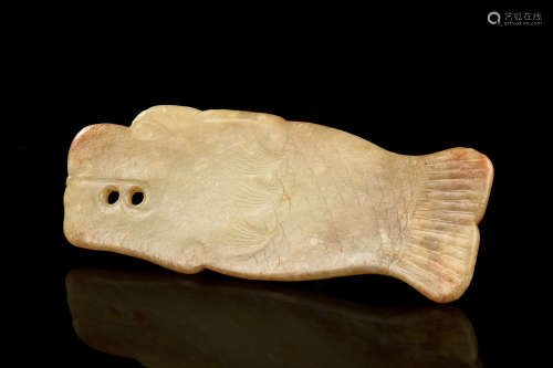 ARCHAIC JADE CARVED 'FISH' ORNAMENT
