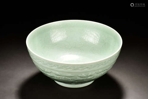 CELADON GLAZED 'FLOWERS' BOWL