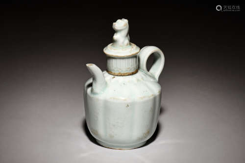FUTIAN WARE EWER WITH LID