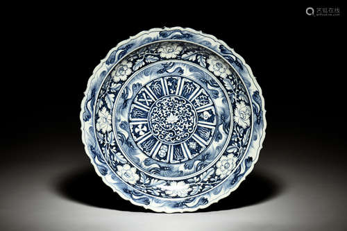 BLUE AND WHITE 'FLOWERS' CHARGER