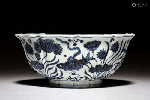 BLUE AND WHITE 'POND SCENERY' BOWL