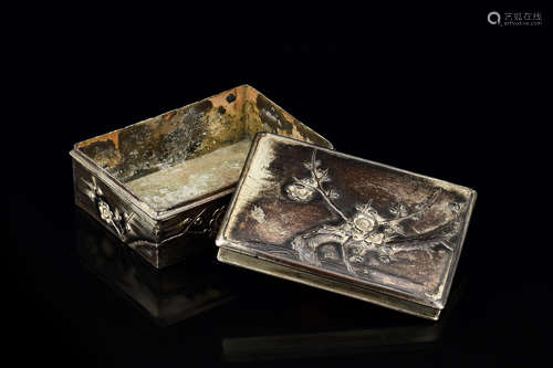 JAPANESE SILVER 'FLOWERS' BOX WITH COVER