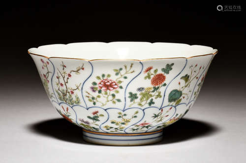 FAMILLE ROSE 'FLOWERS' BOWL