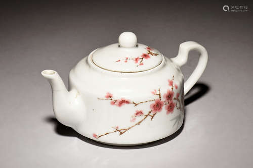 FAMILLE ROSE 'FLOWERS AND CALLIGRAPHY' TEAPOT