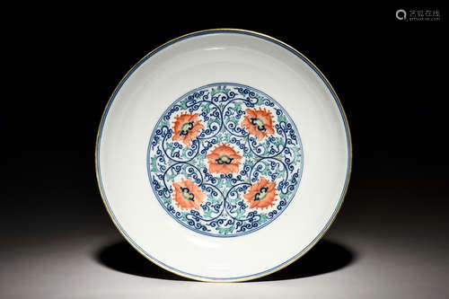 DOUCAI WARE 'FLOWERS AND VINES' DISH