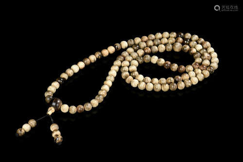 STRAND OF 108 KALIMANTAN AGARWOOD PRAYER BEADS