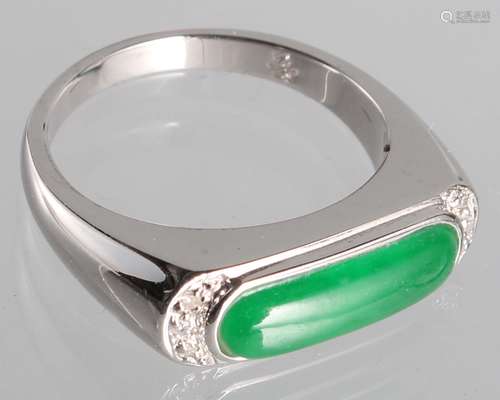 SQUARE-SHAPED JADEITE RING