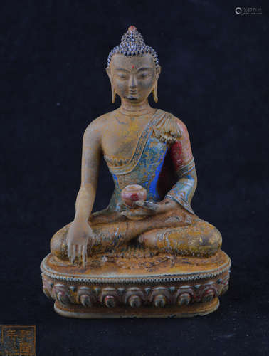 A BRONZE MOLDED COLOR BUDDHA STATUE