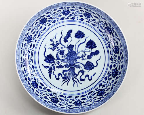 A RARE MING-STYLE BLUE & WHITE LOTUS BOUQUET DISH