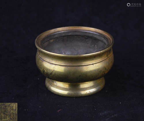 A BRONZE MOLDED CENSER WITH MARK
