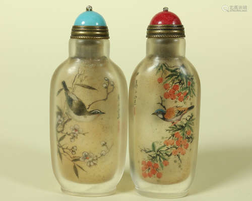 PAIR OF GLASS INSIDE PAINTING SNUFF BOTTLES