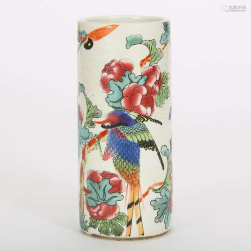 CHINESE FAMILLE ROSE PORCELAIN BRUSH POT