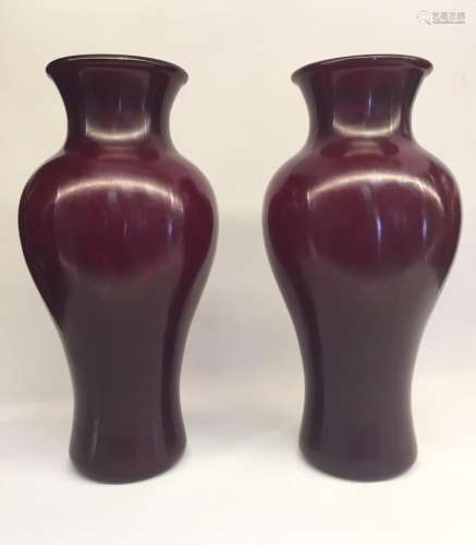 A Pair of Ruby -Red Peking Glass vases, Qing dynasty seal marks.