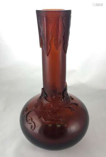 A Ruby-Red Peking Glass vase, Qing dynasty seal marks.