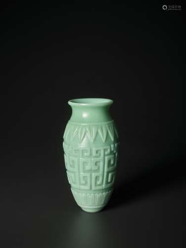 Chinese Works of ArtA RARE CARVED ARCHAISTIC ‘K...