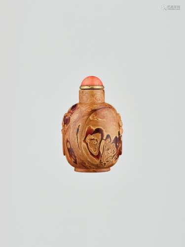 Chinese Works of ArtA ROOT AMBER SNUFF BOTTLE, ...