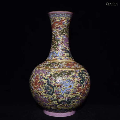 A DRAGON PATTERN FAMILLE ROSE VASE